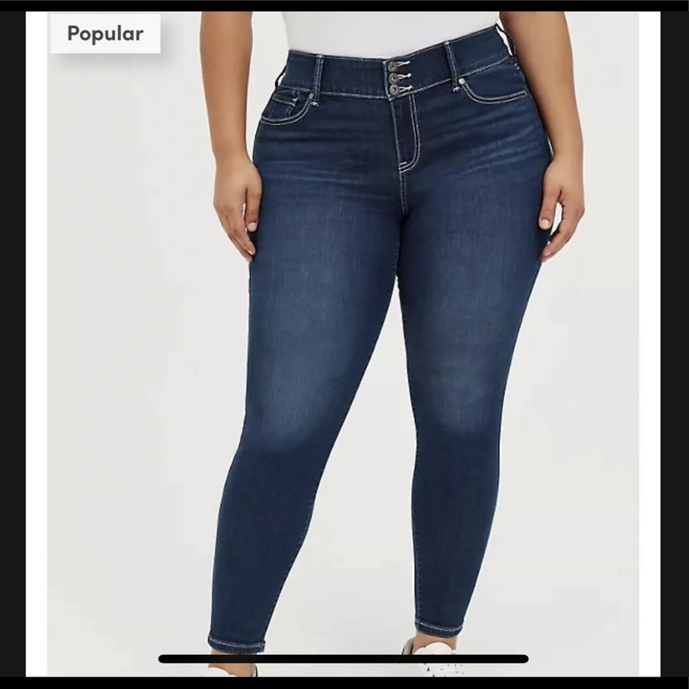 NWT TORRID Women’s High Rise Jeggings / Size 24R / Dark Wash